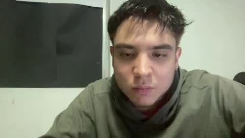Snapshot of alber753713 chatting on 06-17-26, 05:54 alber753713 online show from 06-17-26, 05:54