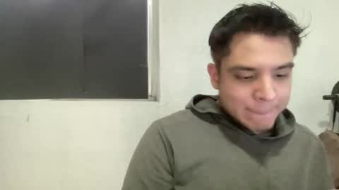 Snapshot of alber753713 chatting on 06-17-26, 11:38 alber753713 online show from 06-17-26, 11:38