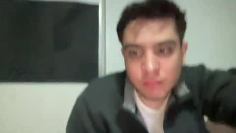 Snapshot of alber753713 chatting on 06-19-26, 06:18 alber753713 online show from 06-19-26, 06:18