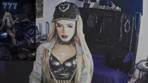 Mistic witch online show from 06-08-26, 02:50