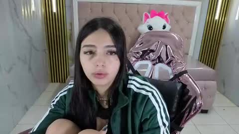 Snapshot of alehp_rose_s chatting on 04-27-26, 01:09 Ale online show from 04-27-26, 01:09