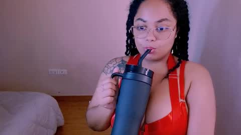 Snapshot of alejandra_conde chatting on 03-21-26, 05:38 Alejandra online show from 03-21-26, 05:38