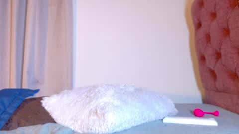 alejandra_dunn1 online show from 05-15-26, 11:23