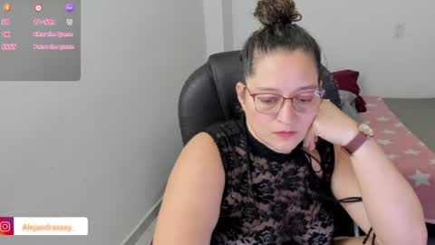 Snapshot of alejandra_milf_ chatting on 07-06-26, 08:33 alejandra online show from 07-06-26, 08:33