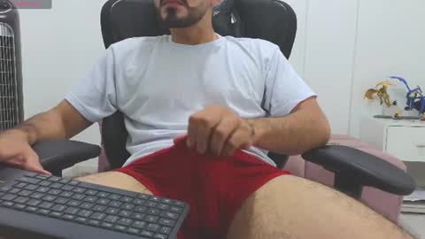 alejandroo_7 online show from 07-07-26, 12:46