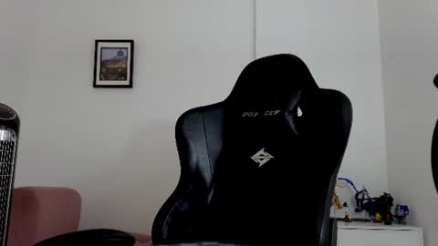 alejandroo_7 online show from 07-20-26, 08:55