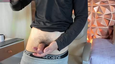 Alejo  online show from 03-31-26, 04:57