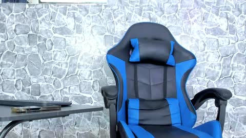 alejo peverell online show from 04-12-26, 05:29