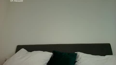 alesia02 online show from 03-25-26, 01:00