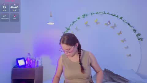 Snapshot of alesia_rose chatting on 06-09-26, 08:09 Ambar online show from 06-09-26, 08:09