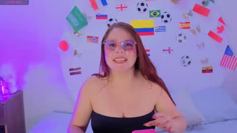 Snapshot of alesia_rose chatting on 06-27-26, 07:52 Ambar online show from 06-27-26, 07:52