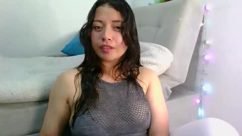 QUEEN OFF MILk  IM BACK  15 NOV online show from 02-04-26, 12:55