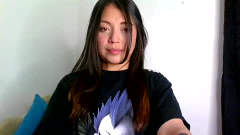 QUEEN OFF MILk  IM BACK  15 NOV online show from 06-29-26, 10:21