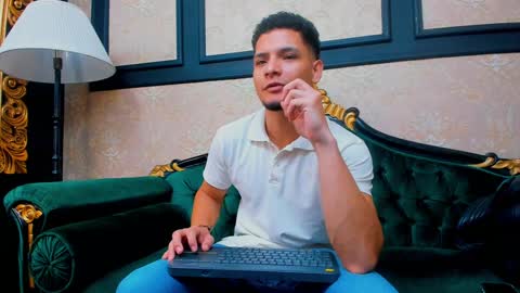 Alessandro King online show from 01-10-25, 11:22