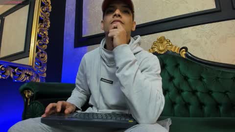 Alessandro King online show from 09-28-25, 02:33