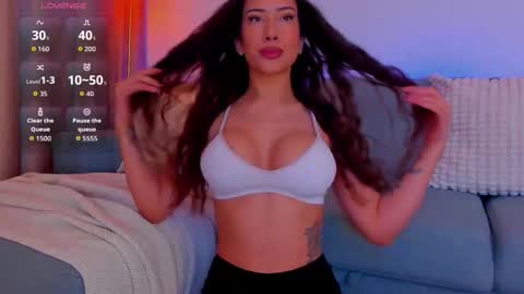 Snapshot of alessandracrystal chatting on 01-17-26, 04:00 AlessandraCrystal online show from 01-17-26, 04:00