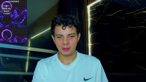Snapshot of alessandro__777 chatting on 06-19-26, 05:01 Alessandro online show from 06-19-26, 05:01