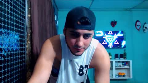 Snapshot of alessandrobooy chatting on 12-23-25, 06:44 alessandro online show from 12-23-25, 06:44