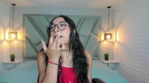 Alessia  online show from 05-10-26, 04:28