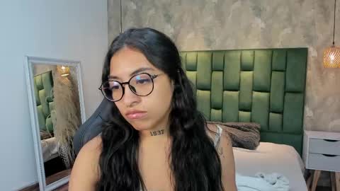 Alessia  online show from 05-12-26, 03:25