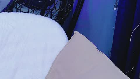 alessiacroft online show from 04-23-26, 04:57