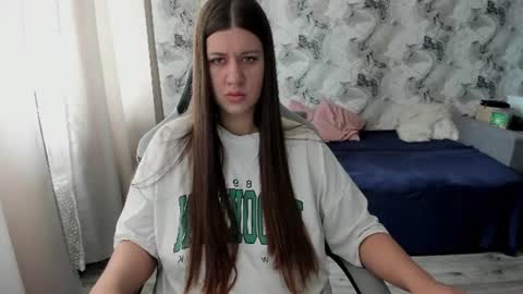 Aletta Oushen online show from 07-10-26, 08:07