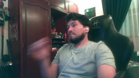 Snapshot of alevil_97 chatting on 04-02-26, 12:30 Alejo online show from 04-02-26, 12:30