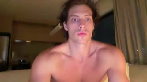Snapshot of alex_islive chatting on 05-04-26, 12:28 Alex Stone online show from 05-04-26, 12:28