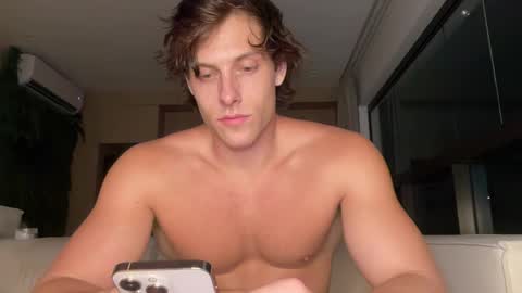 Snapshot of alex_islive chatting on 05-19-26, 03:24 Alex Stone online show from 05-19-26, 03:24