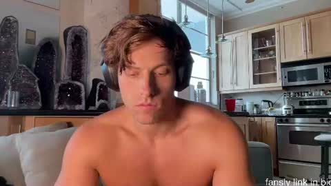 Alex Stone online show from 07-26-26, 06:15