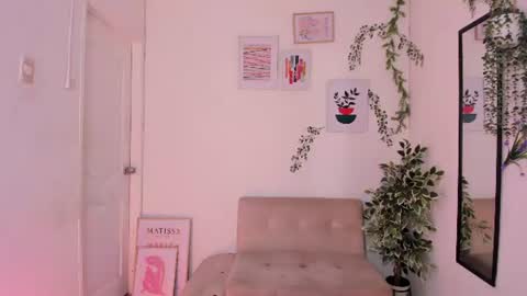Snapshot of alex_saeli chatting on 06-12-26, 07:02 alexis online show from 06-12-26, 07:02