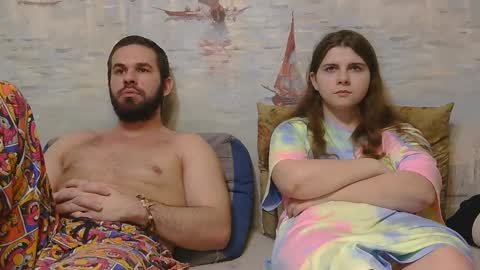 Alex and Sarah online show from 03-12-26, 09:21