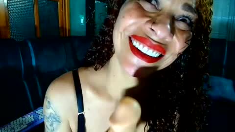 Alexa  y tom online show from 08-05-26, 01:08