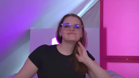 AlexaAvery online show from 06-03-26, 02:33