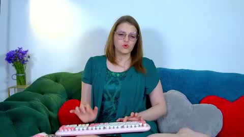 AlexaAvery online show from 06-08-26, 07:03