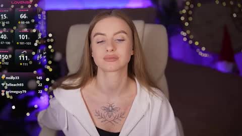 Snapshot of alexafleur chatting on 01-17-26, 02:11 alexafleur online show from 01-17-26, 02:11