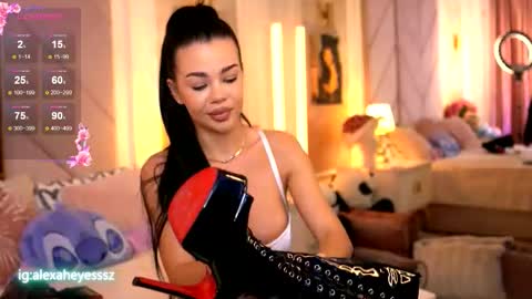 Snapshot of alexaheyess chatting on 03-25-26, 05:46 Alexa online show from 03-25-26, 05:46