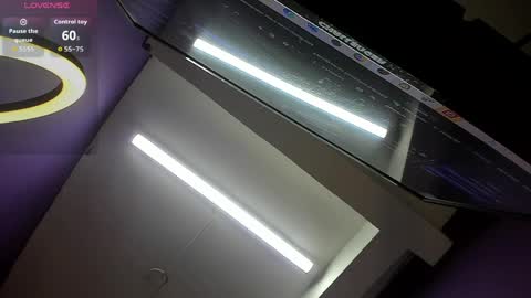 Snapshot of alexaivory chatting on 05-25-26, 10:21 Alexa online show from 05-25-26, 10:21