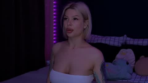 Snapshot of alexamason chatting on 06-22-26, 02:02 Alexa Mason online show from 06-22-26, 02:02