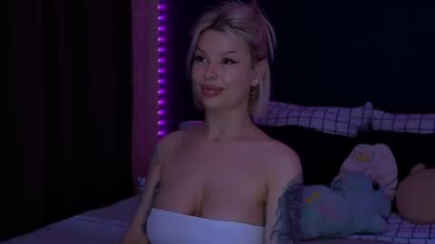 Snapshot of alexamason chatting on 06-22-26, 03:25 Alexa Mason online show from 06-22-26, 03:25