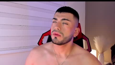 Alexander Diaz online show from 04-21-26, 12:22