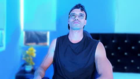 Snapshot of alexandermarttins chatting on 03-14-26, 07:52 Alexander online show from 03-14-26, 07:52