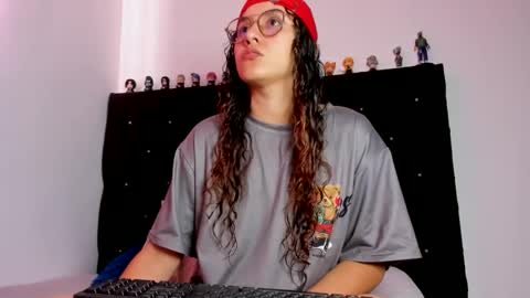 alexandra clauss online show from 03-22-26, 07:06