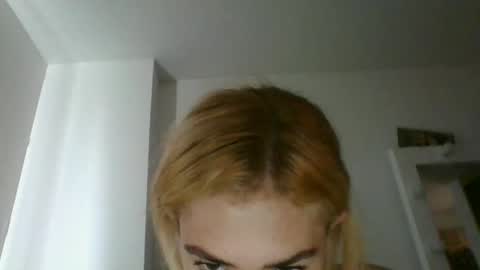 alexandra_paris21 online show from 06-02-26, 08:33