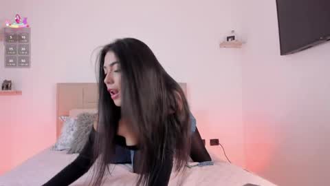 Alexandra Rodriguez online show from 04-13-26, 03:45