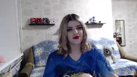 Snapshot of alexandraermes chatting on 02-17-25, 12:54 AlexandraErmes online show from 02-17-25, 12:54