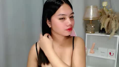 Andrea online show from 05-18-26, 01:13