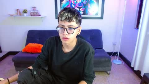 alex online show from 04-01-26, 01:52