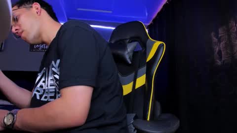 alexgiraldo__ online show from 10-21-25, 02:29