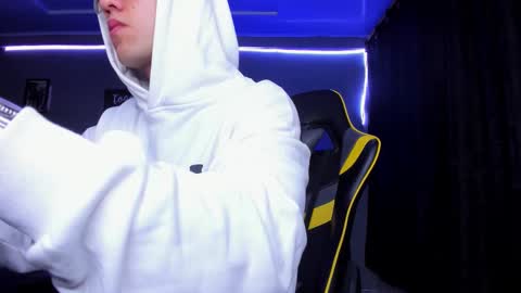 alexgiraldo__ online show from 10-29-25, 10:06